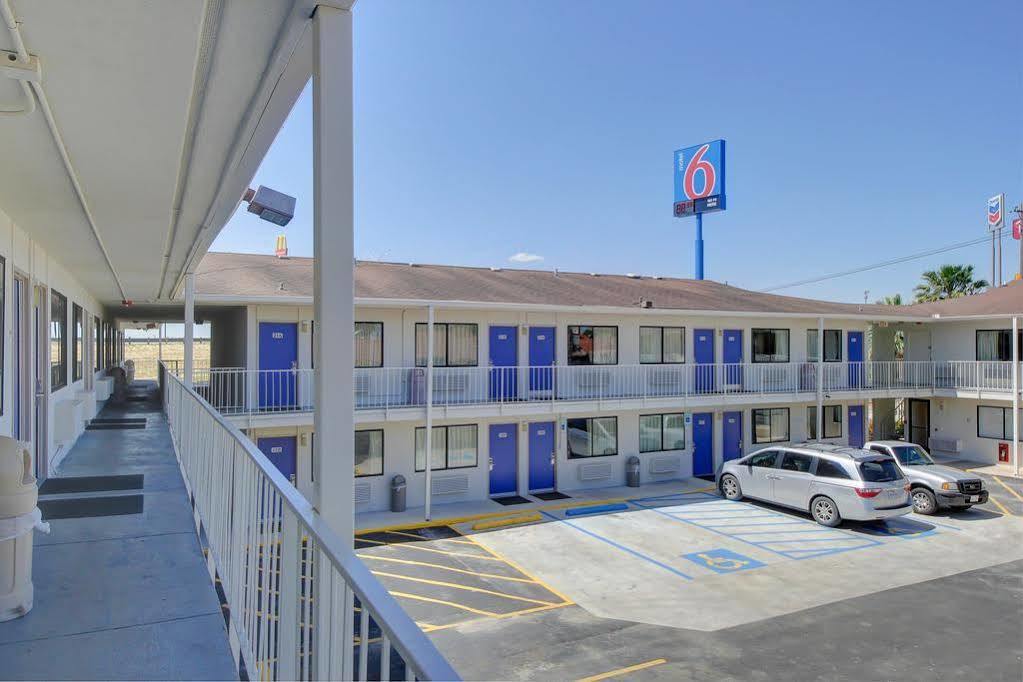 Red Roof Inn San Antonio E - Frost Bank Center Exterior foto